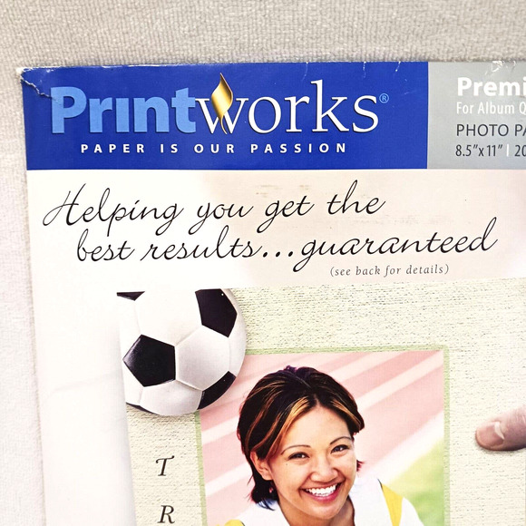 PRINT WORKS Glossy Photo Paper 8.5x11'' High Quality 18 Sheets - Picture 2 of 16